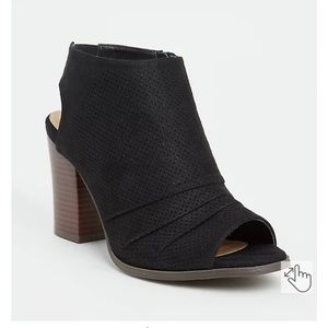 Torrid Black Slouch Heel, Perforated